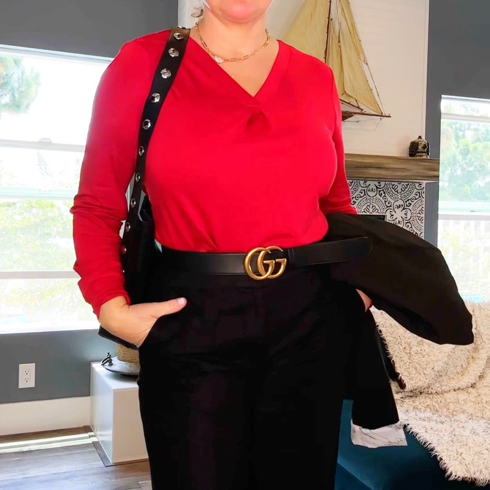 Chic Red V-Neck Top long sleeve